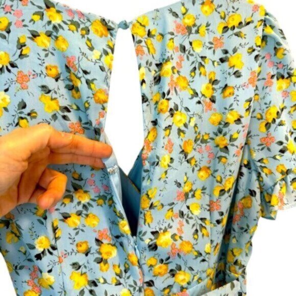 NWT Lulu’s | Feeling Butterflies Light Blue Floral Tiered Mini Dress Size Large - Picture 9 of 15